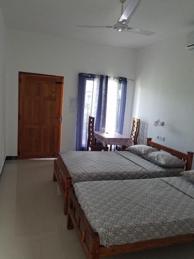 Jeys Place Нилавели Екстериор снимка